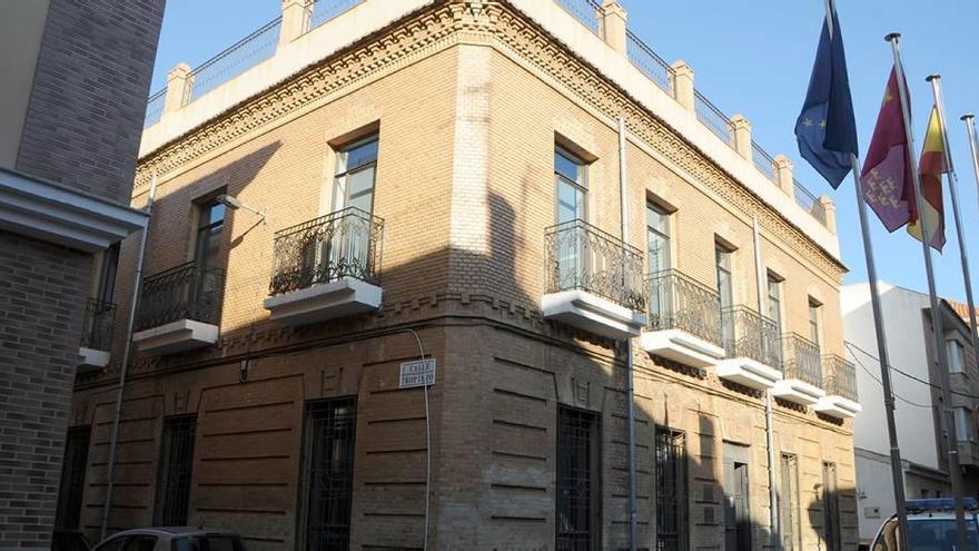 Fachada del edificio del Espacio Joven, un inmueble municipal que acoge todo tipo de actos.