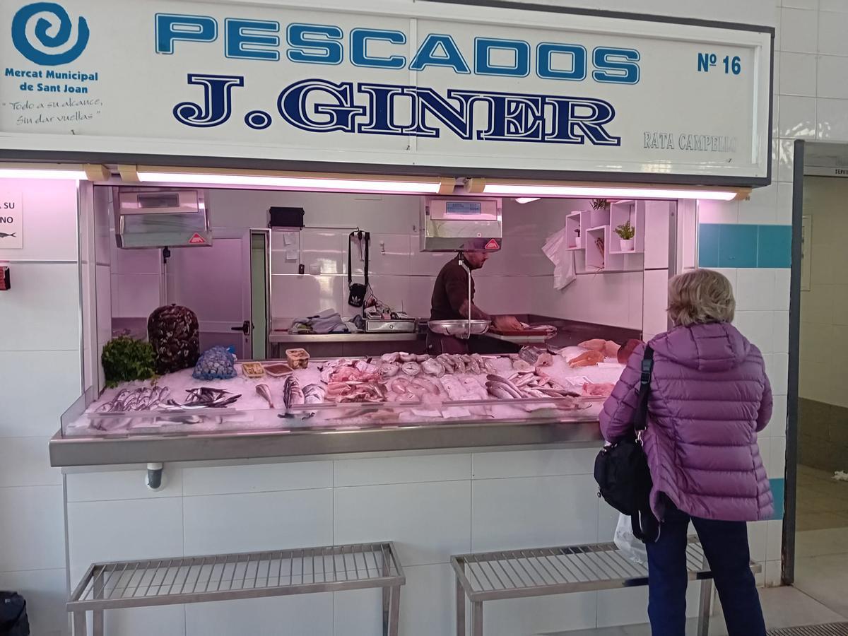 Uno de los puestos del mercado municipal