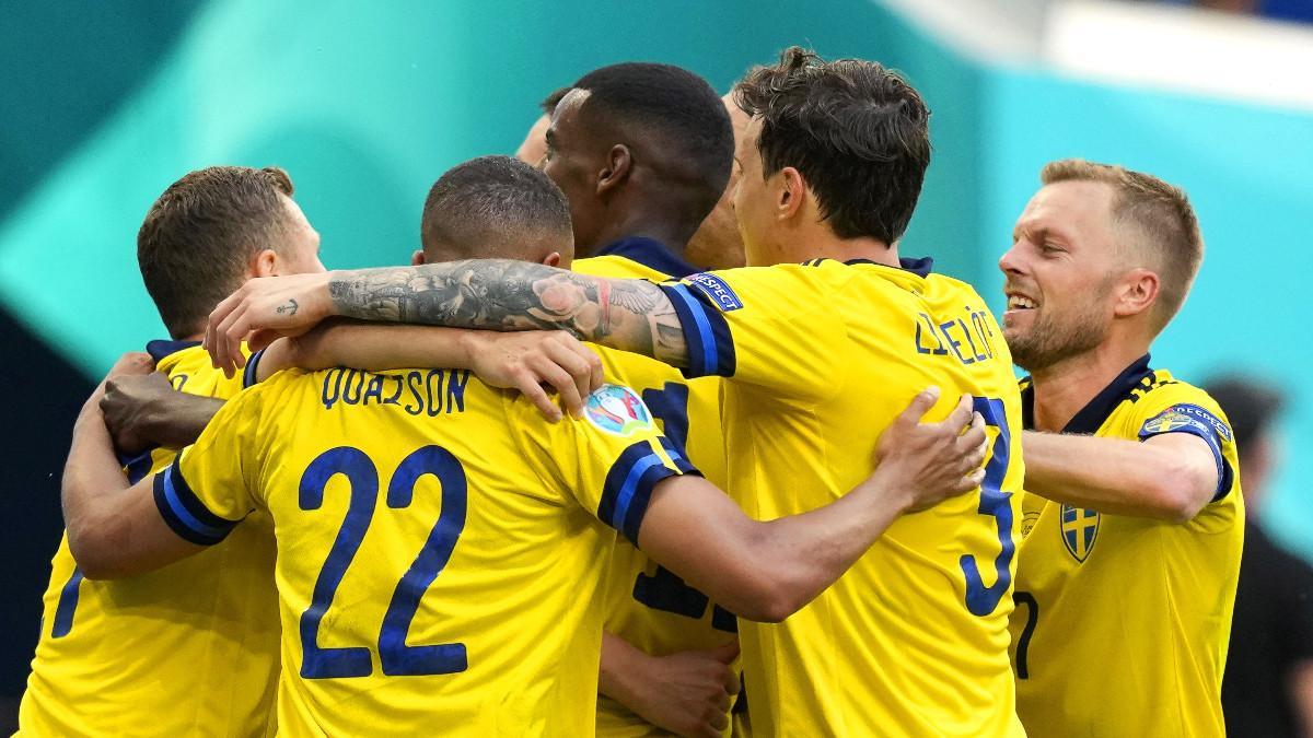 Suecia celebra el gol de la victoria ante Eslovaquia