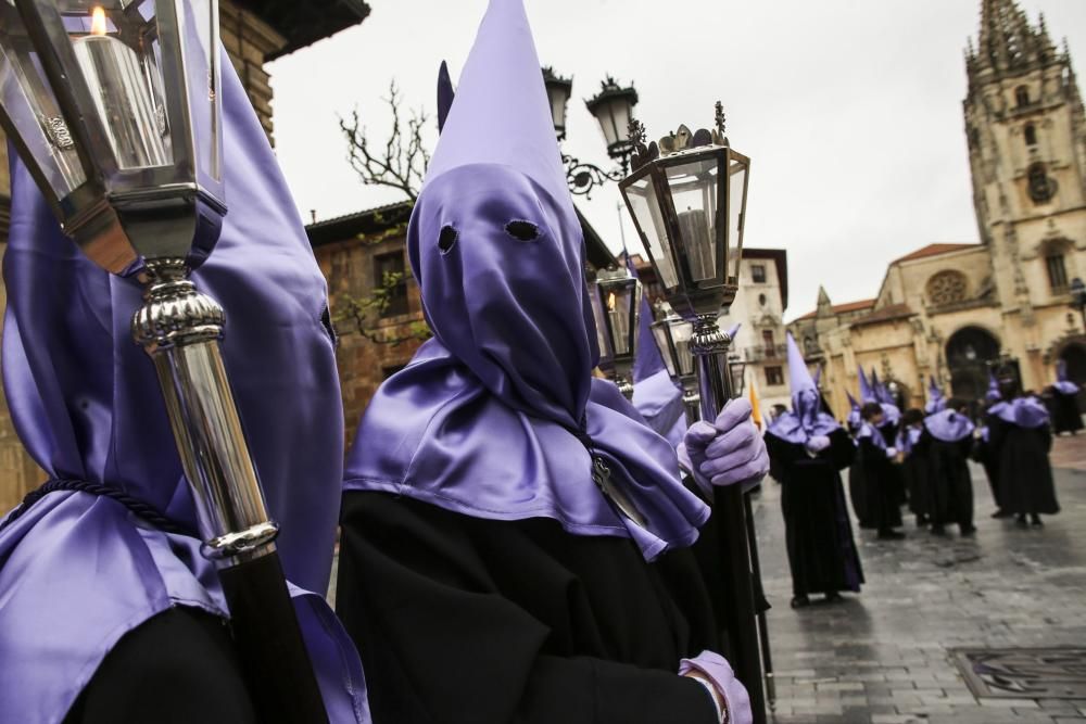 Procesión de la Soledad en Oviedo