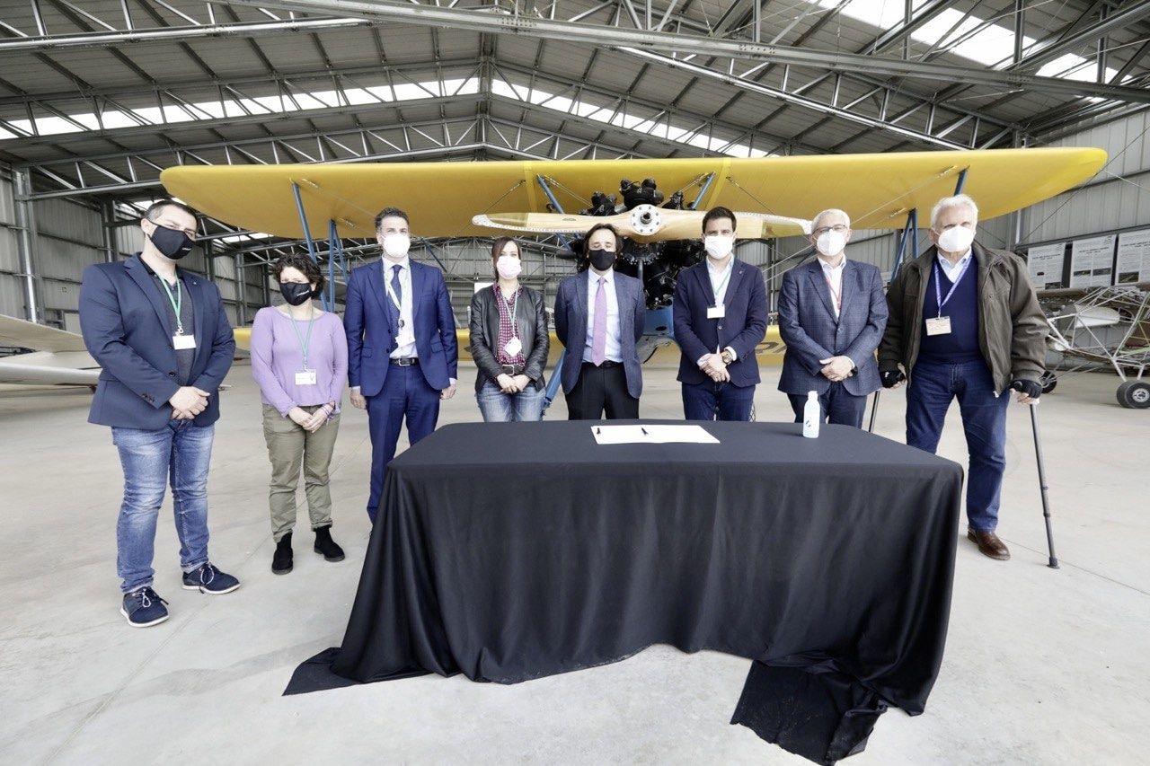 Firma del acuerdo para la segunda fase del Museo Aeronáutico de Catalunya