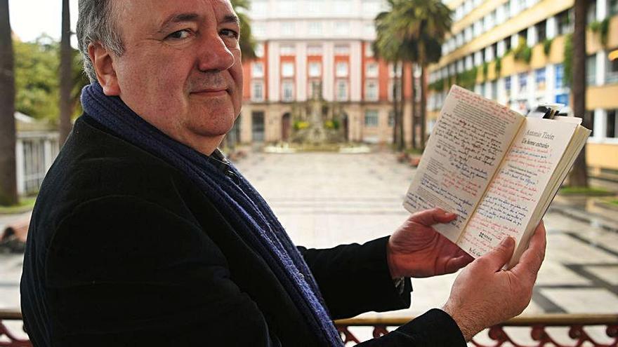 O escritor Antonio Tizón |   // CARLOS PARDELLAS