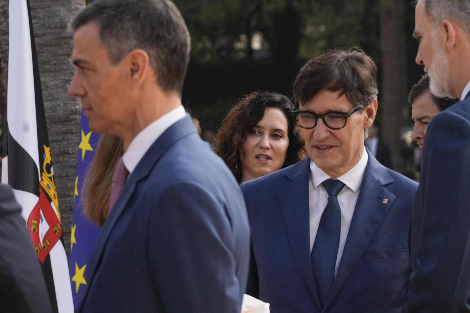 Salvador Illa e Isabel Díaz Ayuso, tras Pedro Sánchez y Felipe VI en la Conferencia de Presidentes de Barcelona.