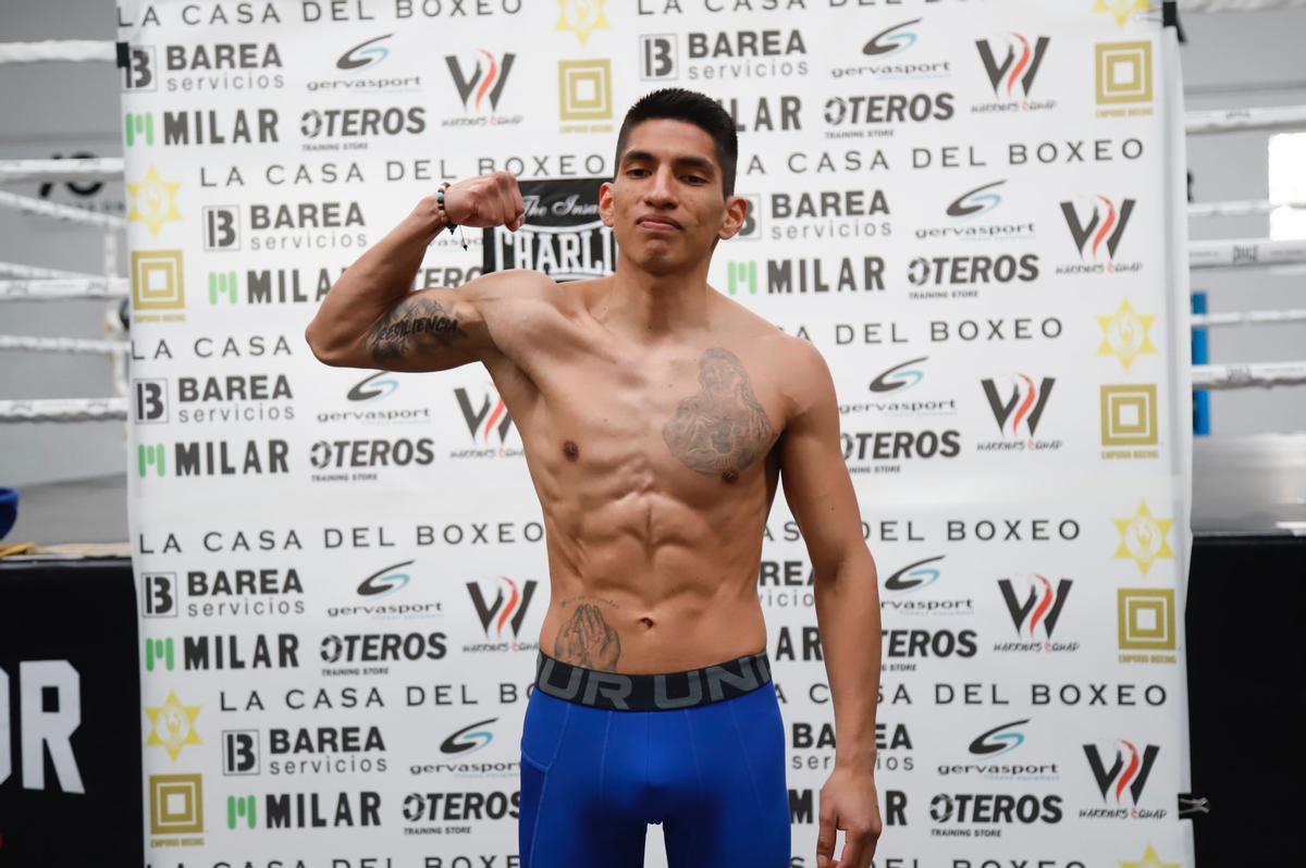 Las imágenes del pesaje de El Cazador Jr y Ronny Landaeta Las imágenes del pesaje de El Cazador Jr y Ronny Landaeta