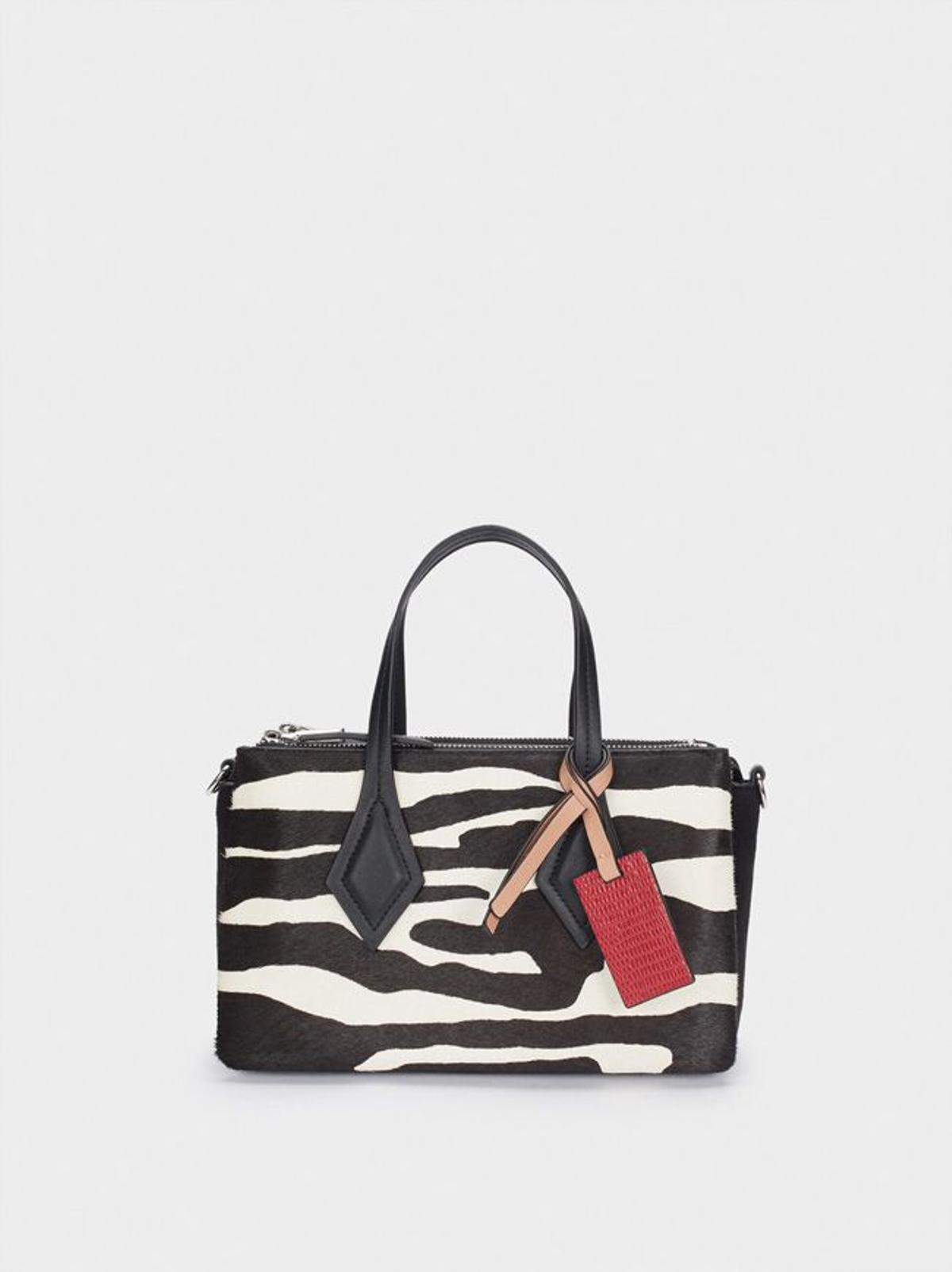 Bolso tipo 'tote' de 'animal print', de Parfois