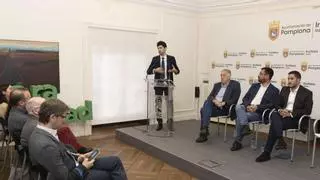 Lestegás defiende en Pamplona el papel del urbanismo para proteger el comercio de proximidad