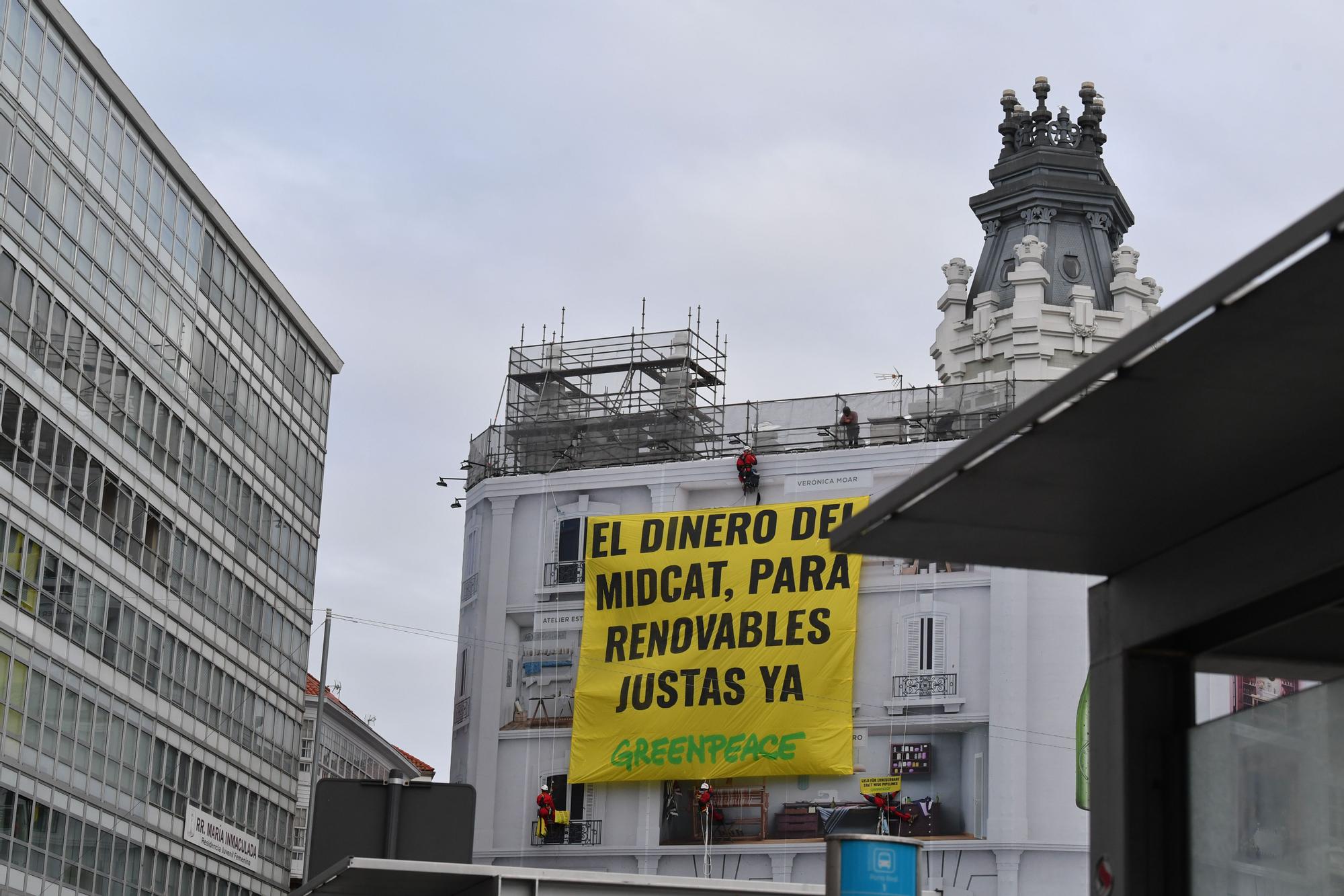 Mensaje de Greenpeace para Pedro Sánchez y Olaf Scholz desde la Casa Molina de A Coruña