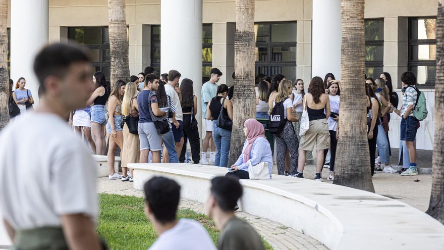 Siguen creciendo los apoyos a la carrera de Medicina en la Universidad de Alicante