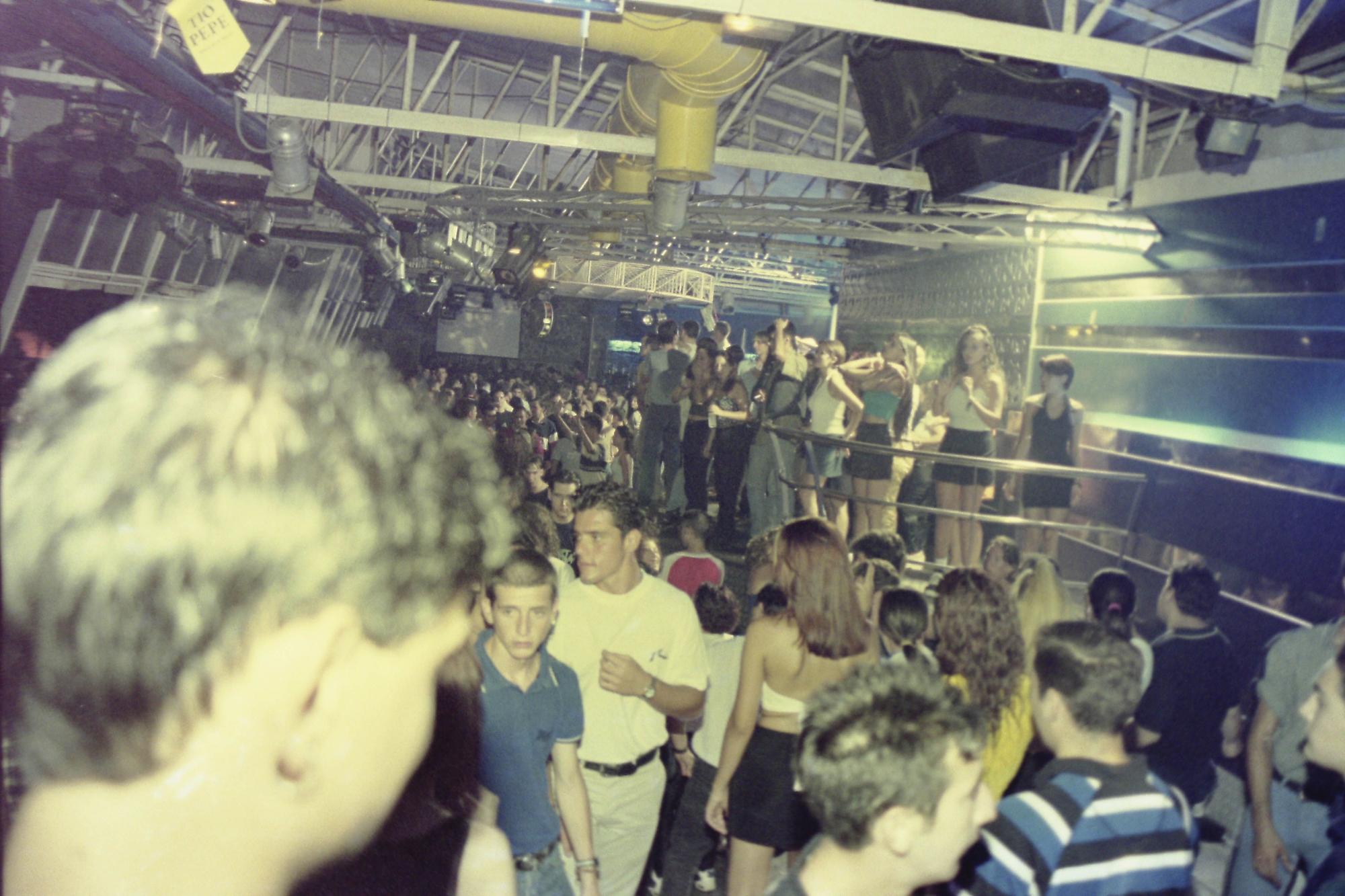 Remember 90´s Así eran las fiestas en Banana´s LevanteEMV