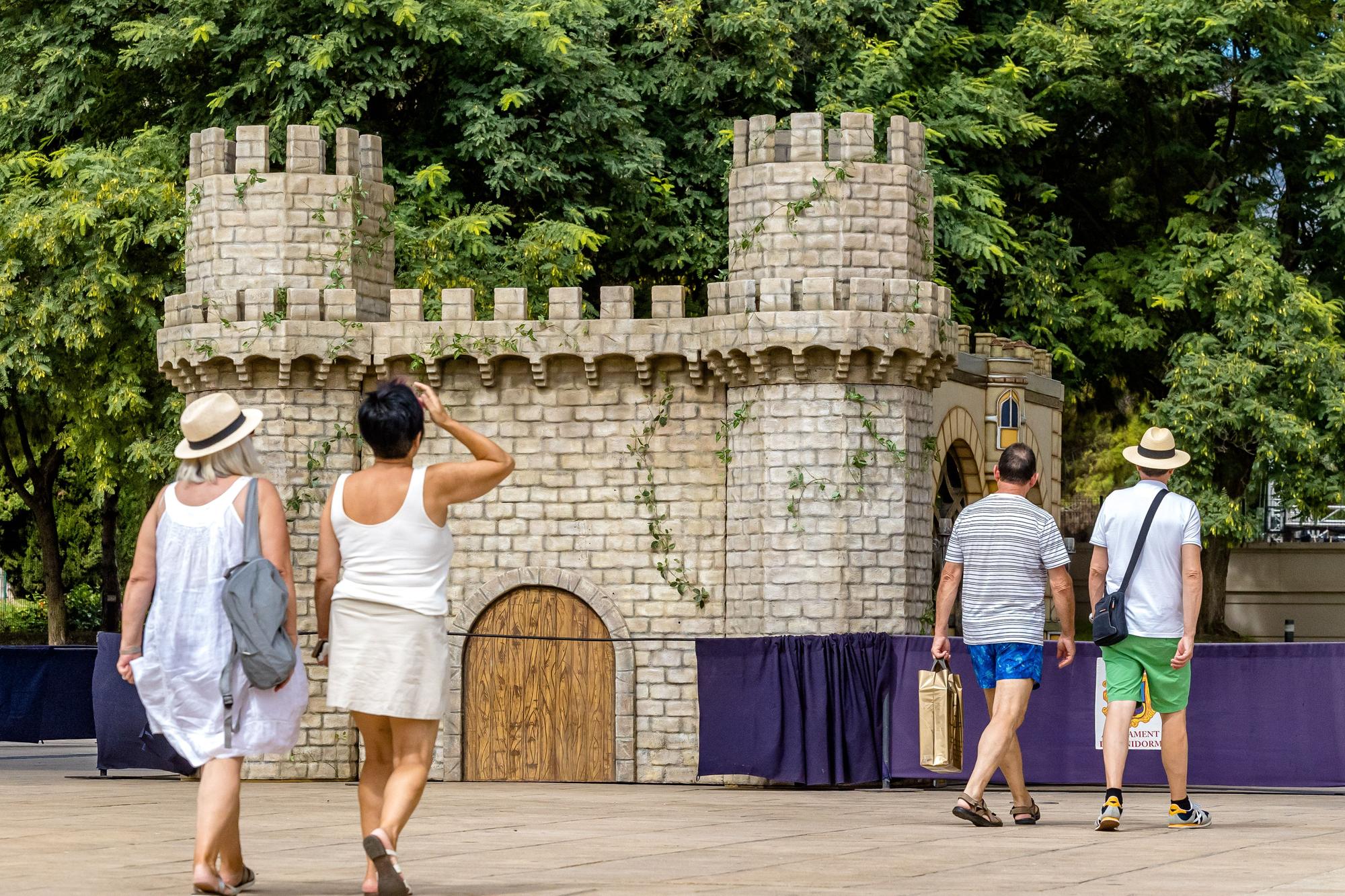 Así es el castillo "de juguete" de los Moros y Cristianos de Benidorm