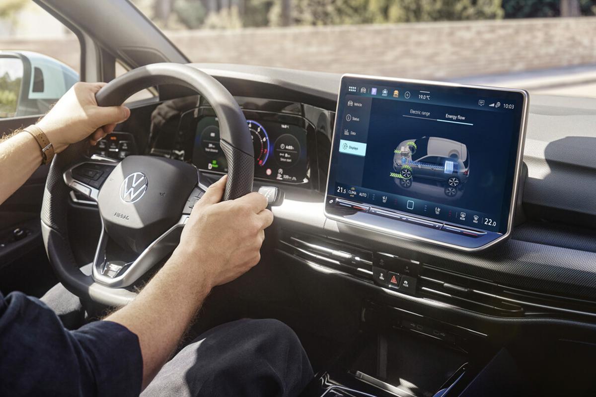 El sistema cambia automáticamente según la necesidad de energía del coche.