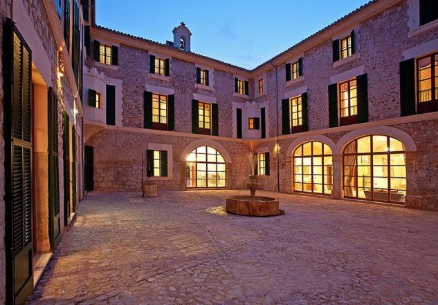 Las fotos de la histórica finca de Son Puig de Valldemossa, que ahora se pone a la venta por 23 millones de euros