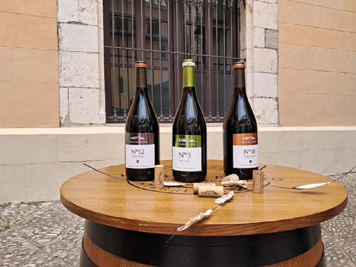 La colección Venta del Puerto, compuesta de tres vinos (dos tintos y un blanco).