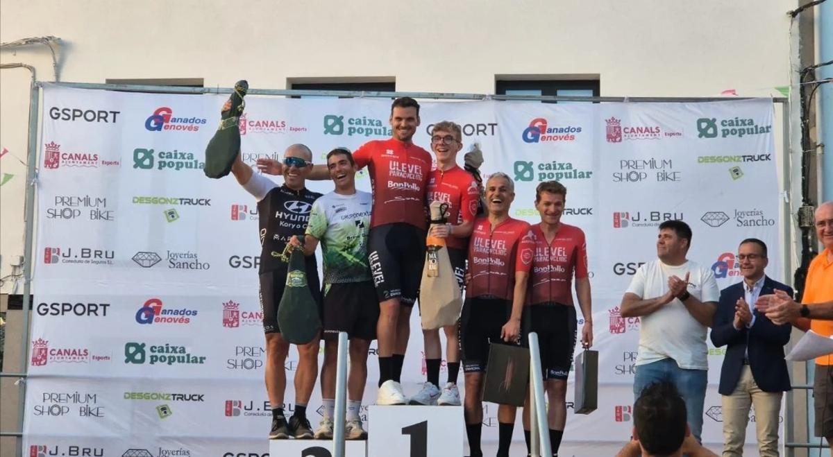 Podio del Memorial Ricardo Tormo de Aiacor.