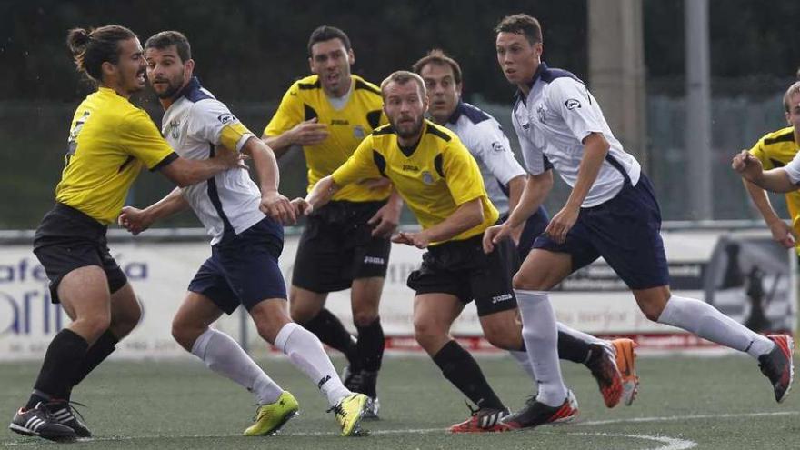 Imagen de un partido jugado este fin de semana entre el Candeán y el Guardés.