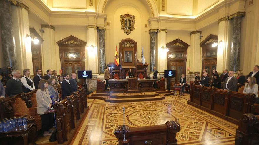 El pleno de A Coruña aprueba pedir a la Xunta que financie los convenios de Alvedro con votos a favor de PSOE y BNG