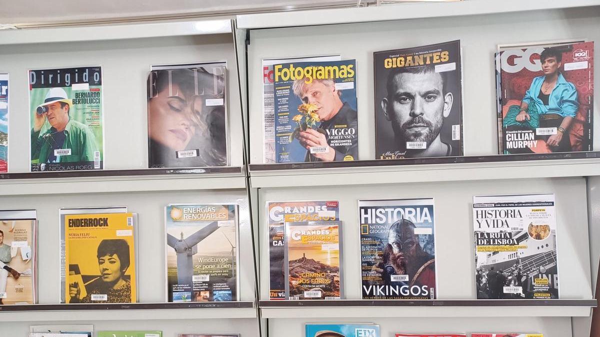 La Biblioteca d’Igualada amplia el fons de revistes i ofereix en préstec cent deu títols de totes les temàtiques