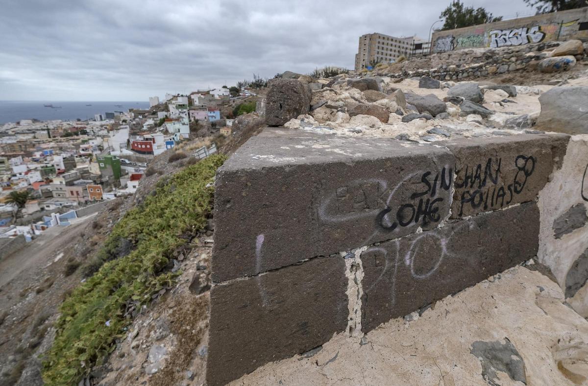 Basura y suciedad en la zona de Punta de Diamante