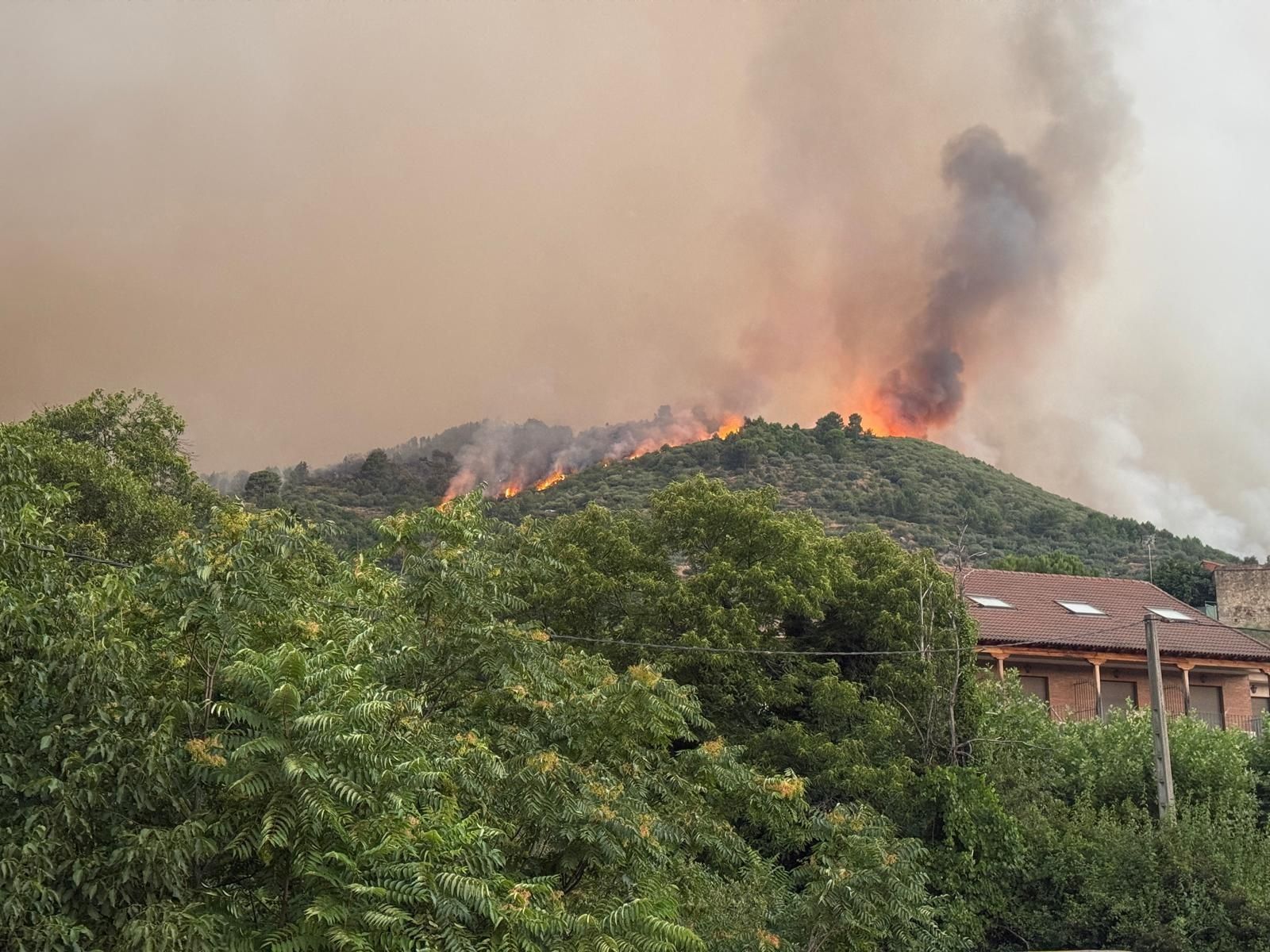 Incendio originado en Cuevas del Valle (Ávila)