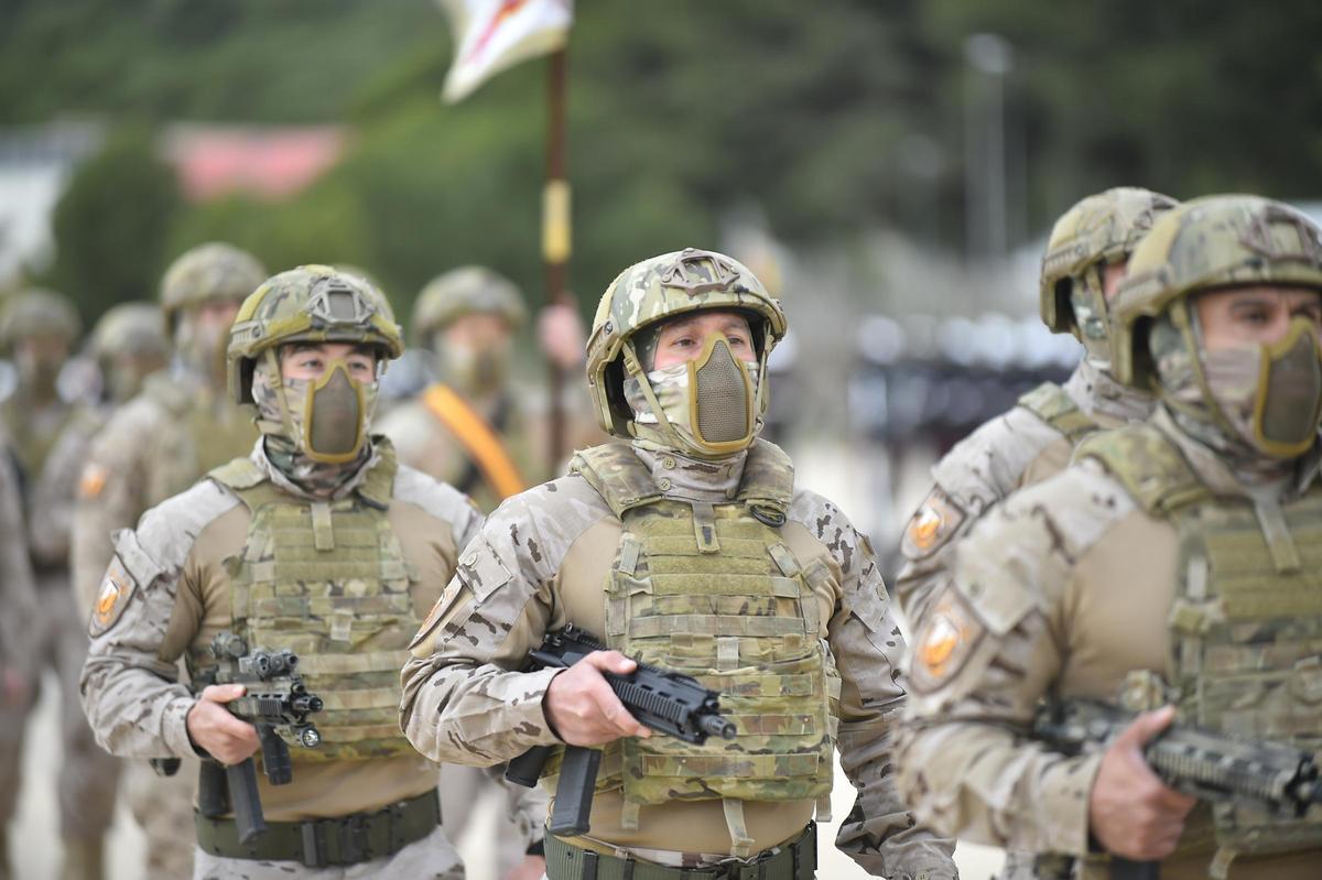 Militares durante un desfile en Cartagena