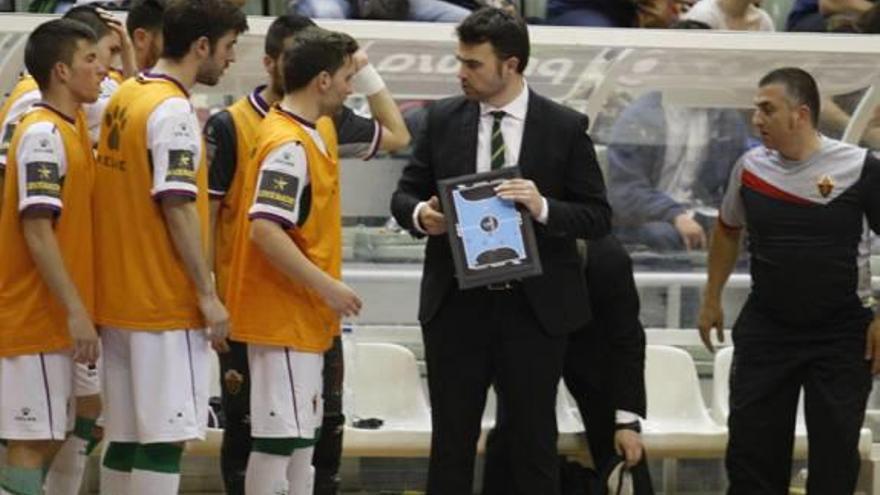 Ricardo Íñiguez, durante el partido frente al ElPozo.