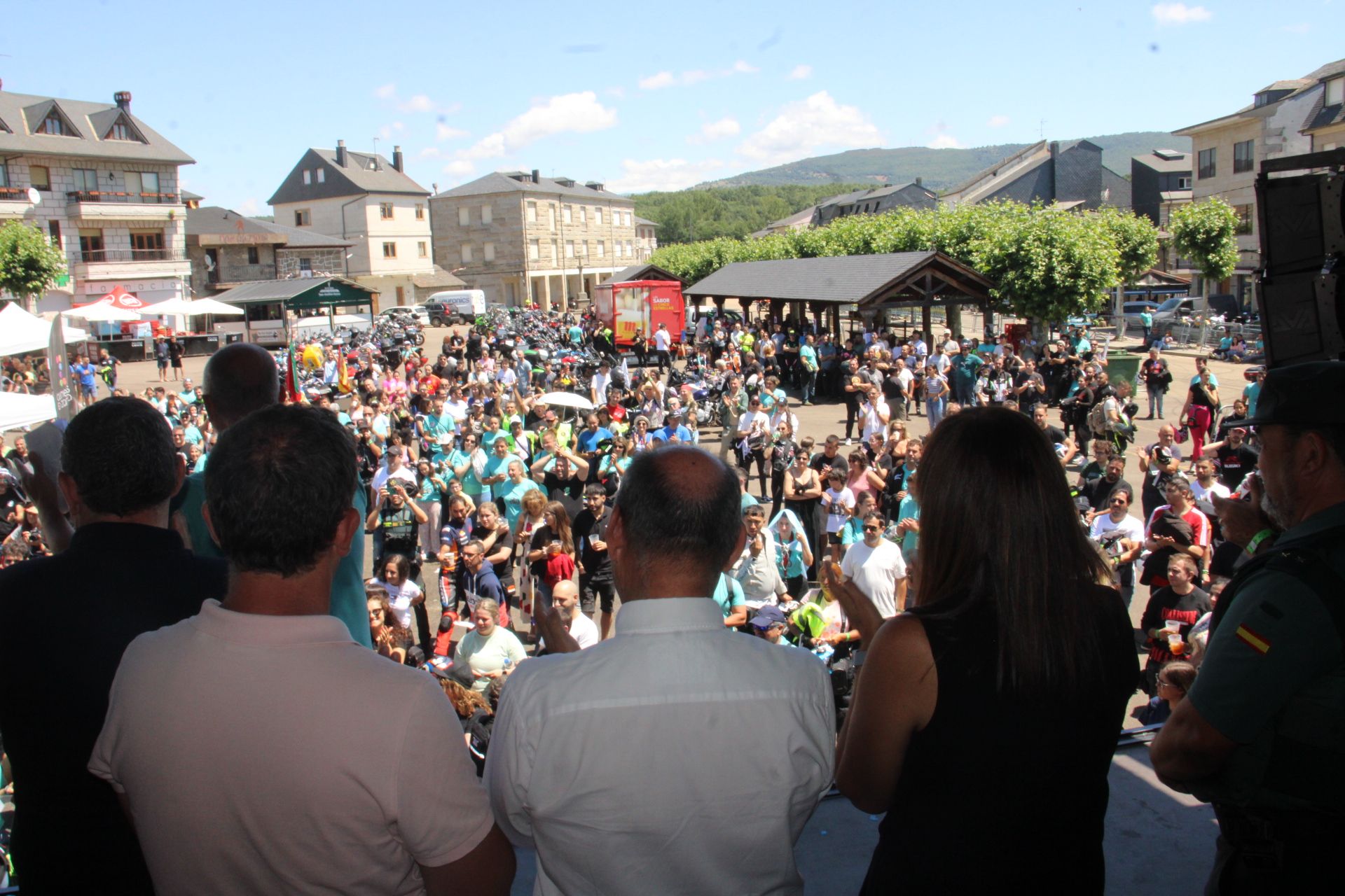 El puente despide su 31 concentración de motos con más de 15.000 participantes