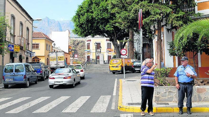 Los vecinos de Valsequillo optan por más plazas de garaje que parterres