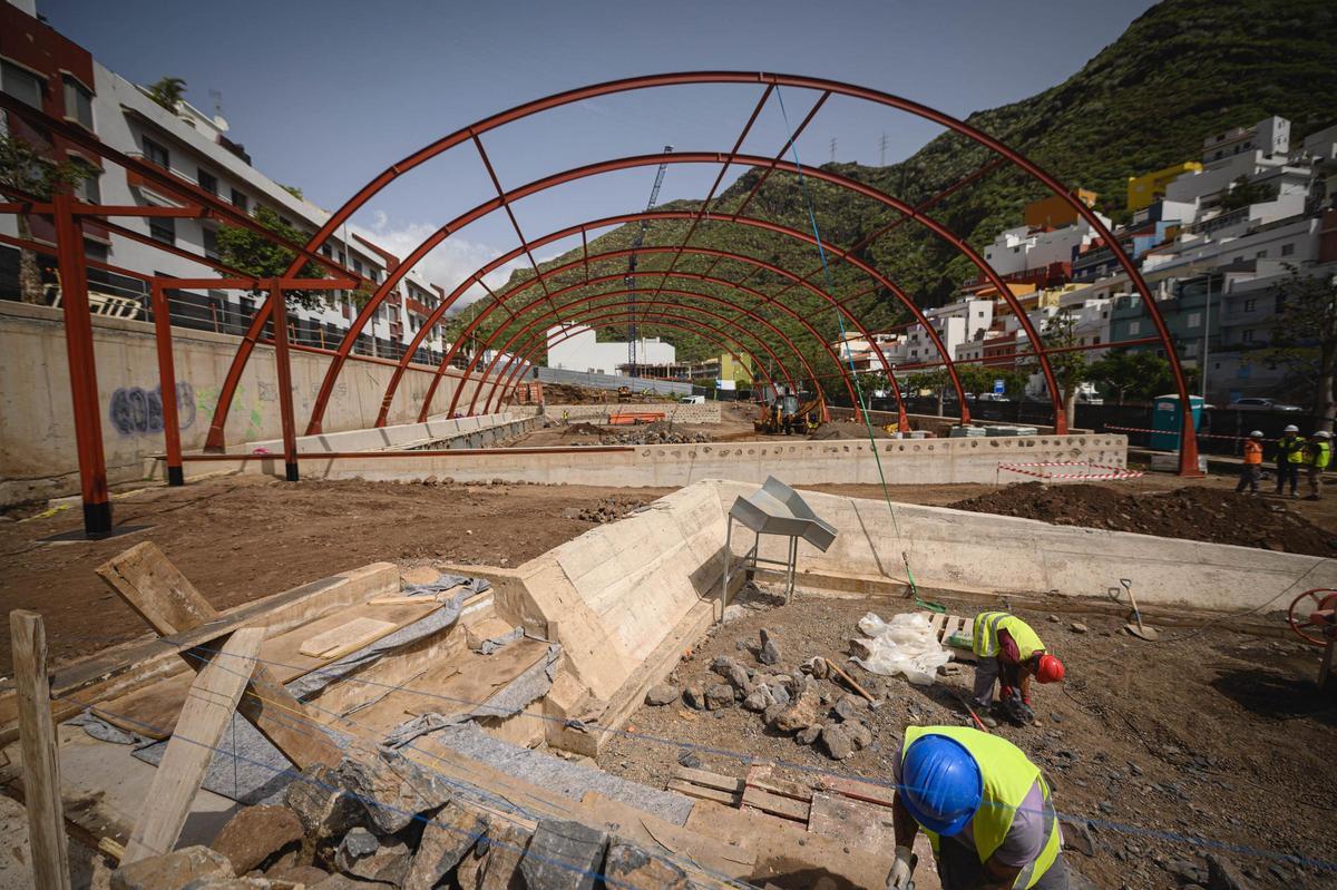 Visita a las obras del nuevo polideportivo de María Jiménez