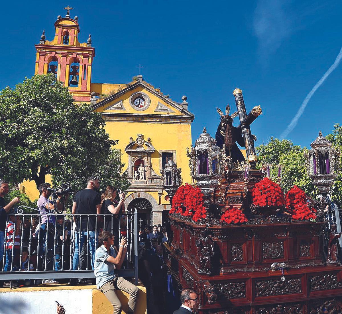 Jesús Caído. La presencia de nobles en la cofradía desde 1922 permitió aumentar su patrimonio artístico.