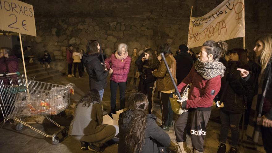 Prop de 2.000 persones es manifesten a Manresa contra les violacions i les agressions masclistes