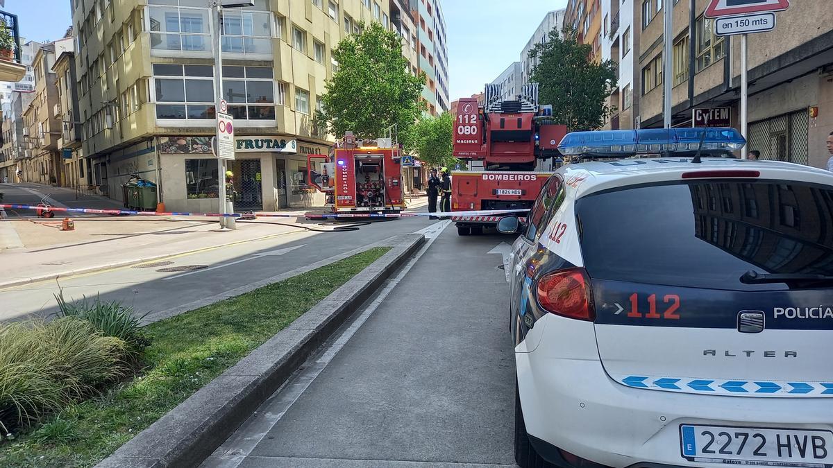 La Policía Local de Pontevedra cortó puntualmente el tráfico de entrada a la ciudad en el puente de A Barca.