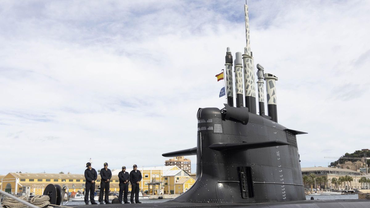 El submarino S-81 en Cartagena.