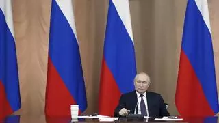 Putin vuelve a asegurar que la guerra en Ucrania es para defender a Rusia