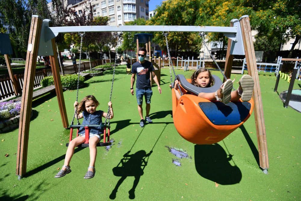 Los niños regresan a los parques de Pontevedra