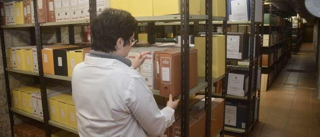 El Archivo Histórico municipal pasa a formato digital millones de páginas -  Faro de Vigo