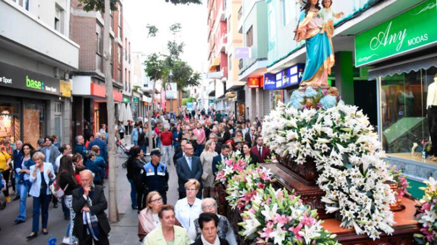 Procesión de María Auxiliadora en San Gregorio.