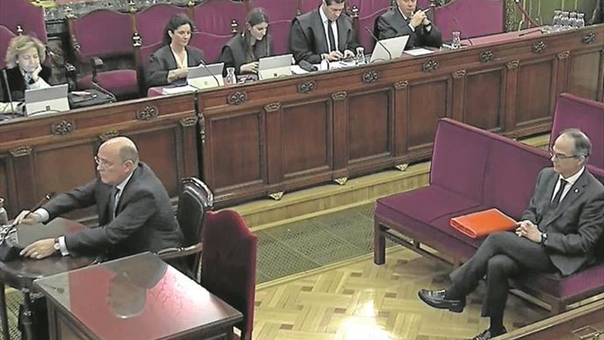 La secretaria judicial: «Tuve miedo cuando vi lo de fuera»