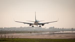 Retards de fins a 4 hores a l’aeroport del Prat per una avaria informàtica