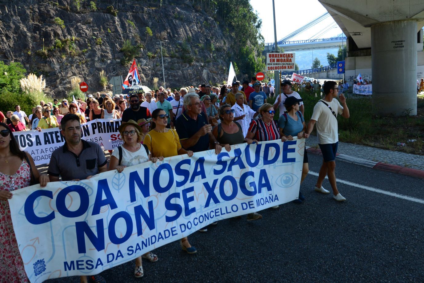 Moaña planta el grito en la calle: "Coa nosa saúde non se xoga"