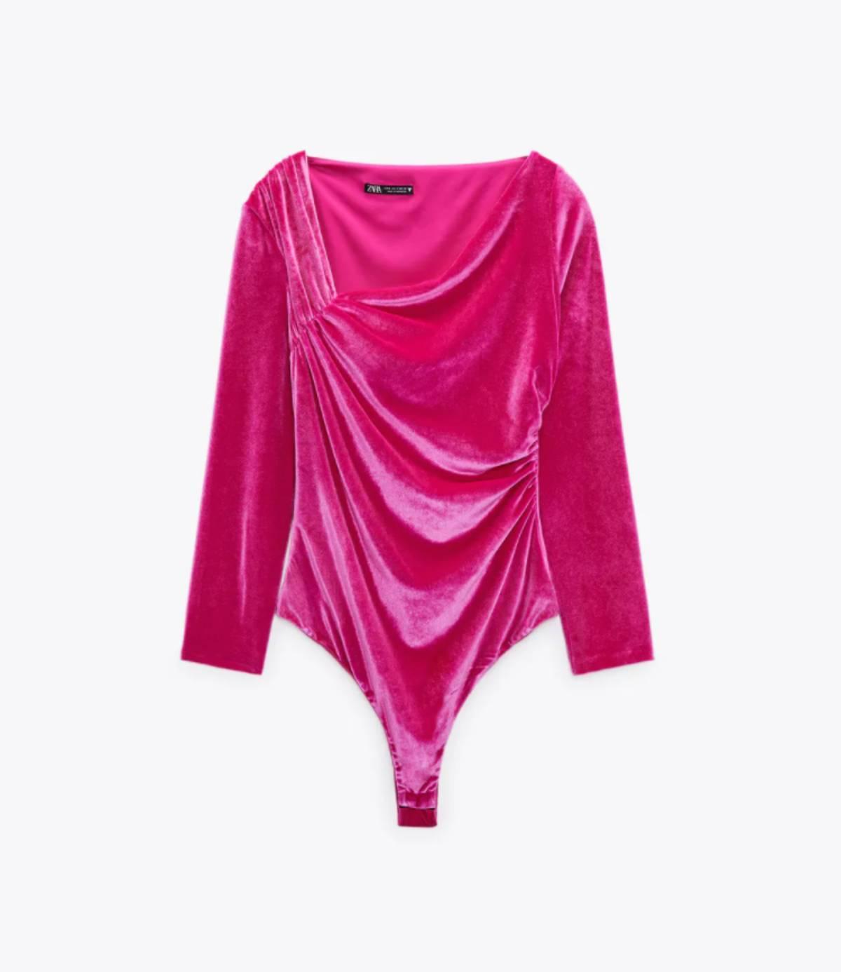 Este body rosa de Zara que ha llevado Amelia Bono está a punto de ...