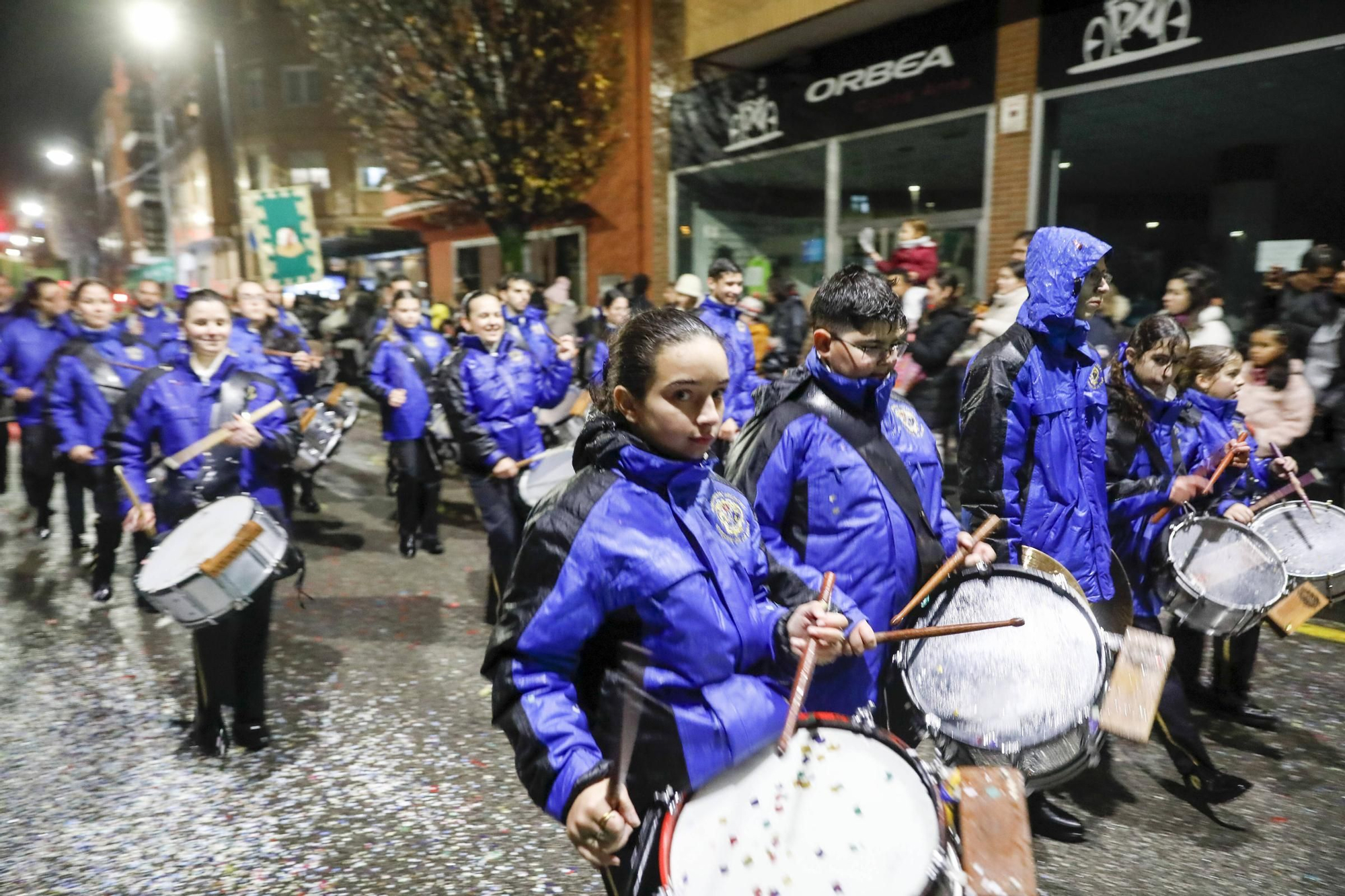 En imágenes: Así fue la cabalgata de Reyes en Gijón