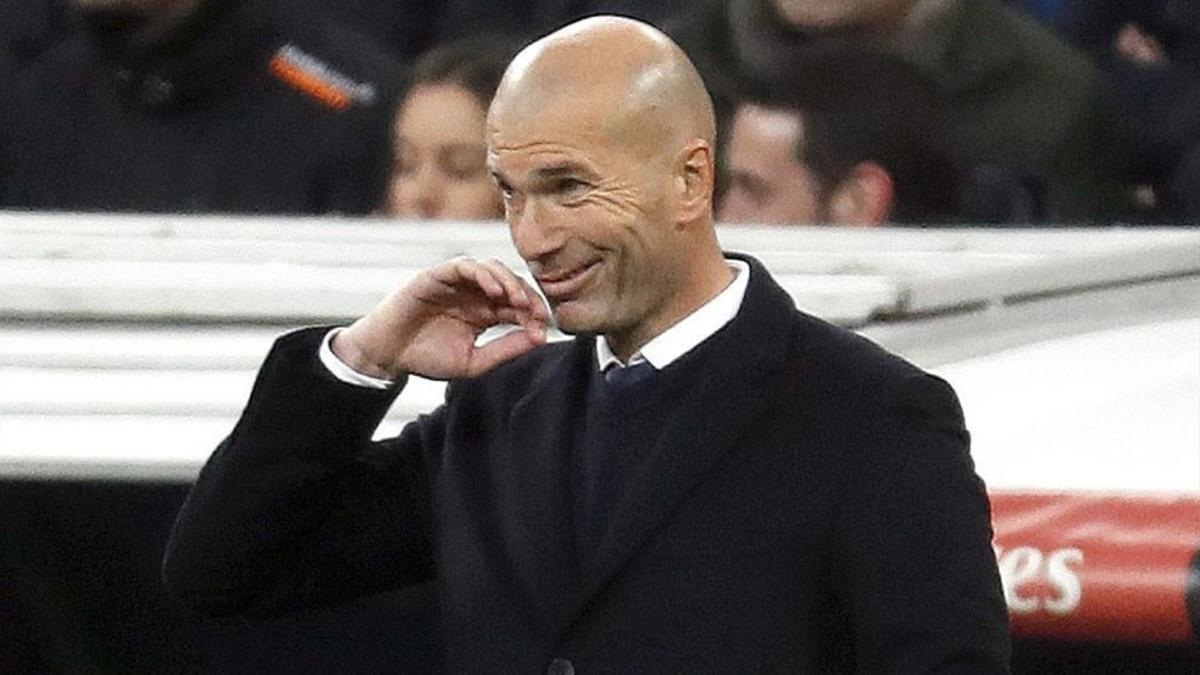 A Zidane se le atragantan los entrenadores argentinos