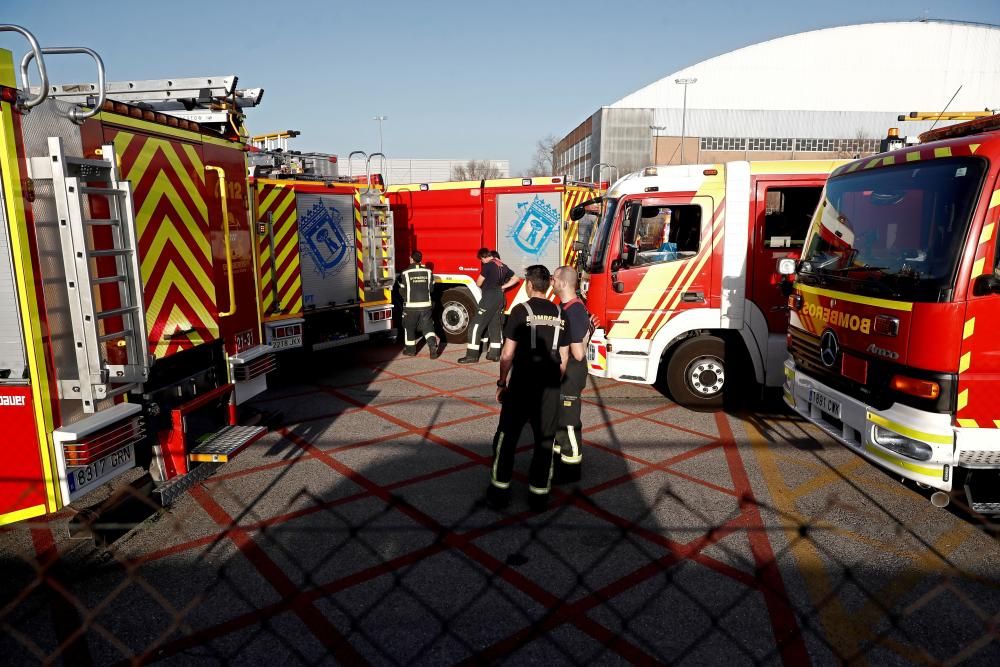 BOMBEROS EN AEROPUERTO DE MADRID BARAJAS