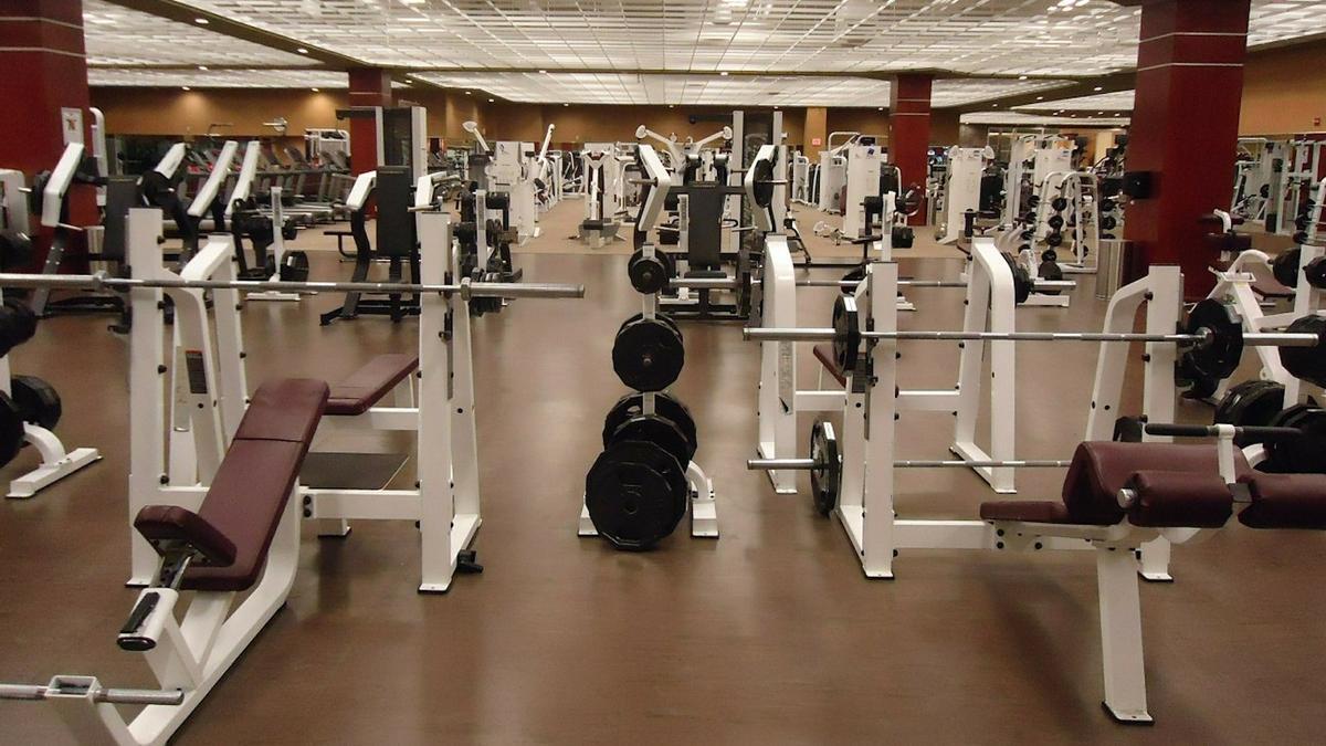 EJERCICIOS DE GIMNASIO PARA ADELGAZAR: Esta es la máquina del gimnasio más  recomendada para perder peso
