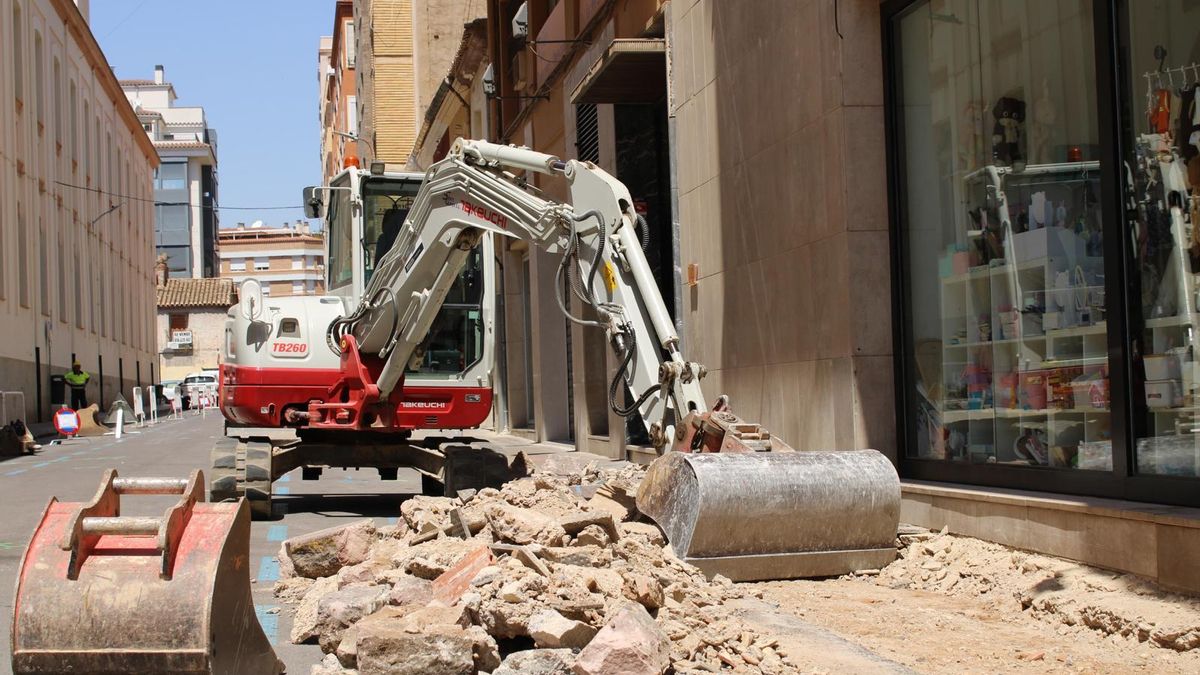 Obras en la calle Rosell de Castelló.