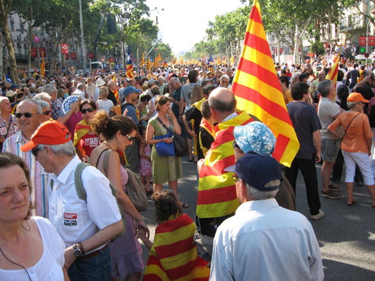 ’Senyeres’ i ’estelades’ han llenado de colorido las calles del centro de Barcelona desde primera hora de la tarde.