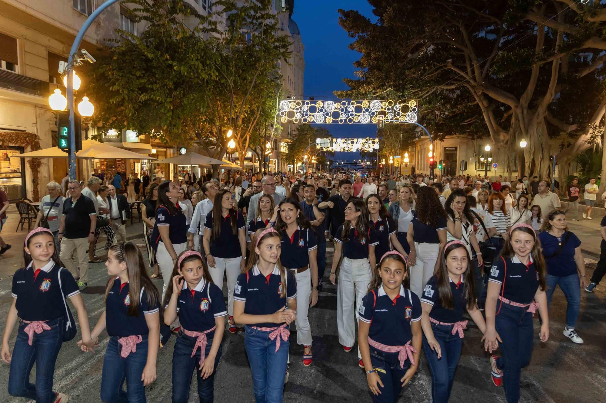 Alicante enciende las Hogueras 2025