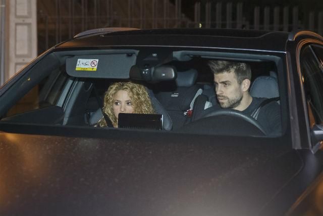 Shakira y Piqué en el coche el día de su cumpleaños