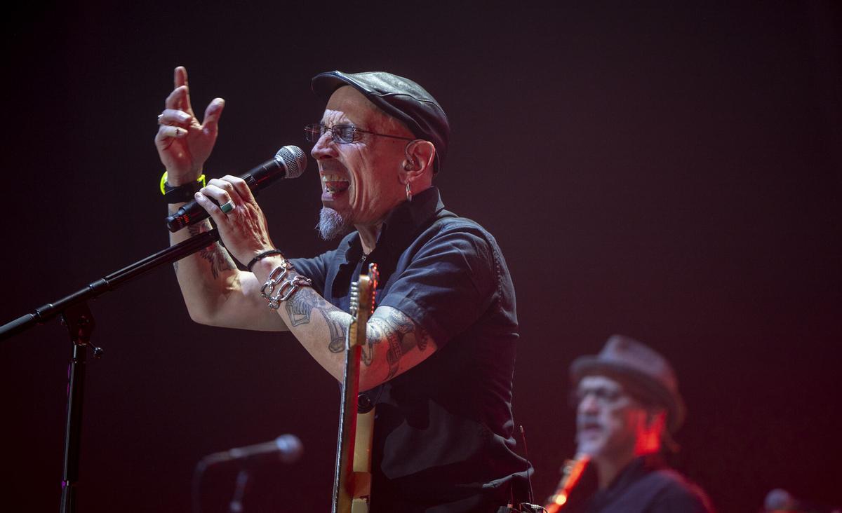 Concierto de Fito y Fitipaldis en el Palau Sant Jordi.