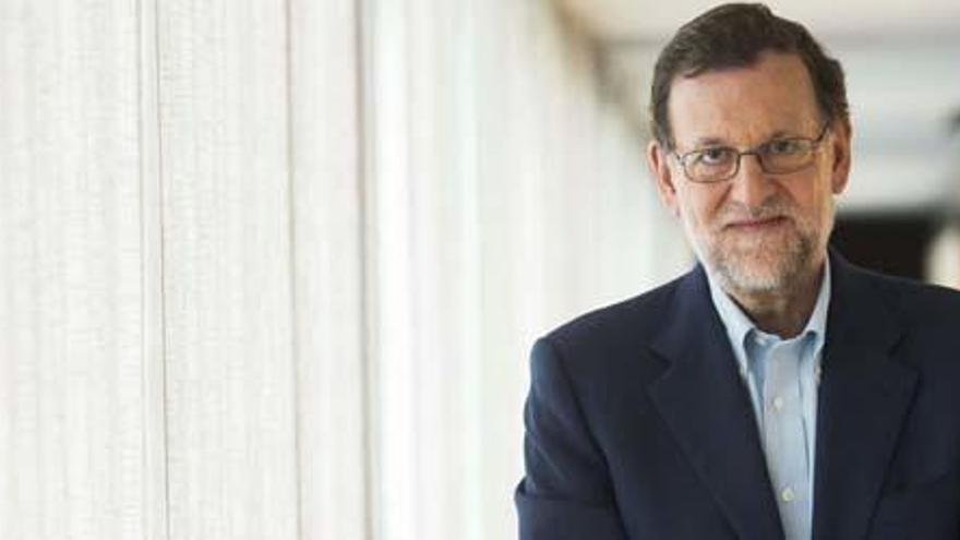 Mariano Rajoy: &quot;España mejoró en mi mandato y la alternativa de Podemos  sería letal para la economía&quot;
